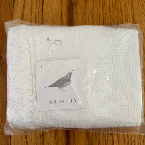 NWT Serena & Lily Maya Coverlet Standard Sham - Set of 2 - Picture 4 of 11